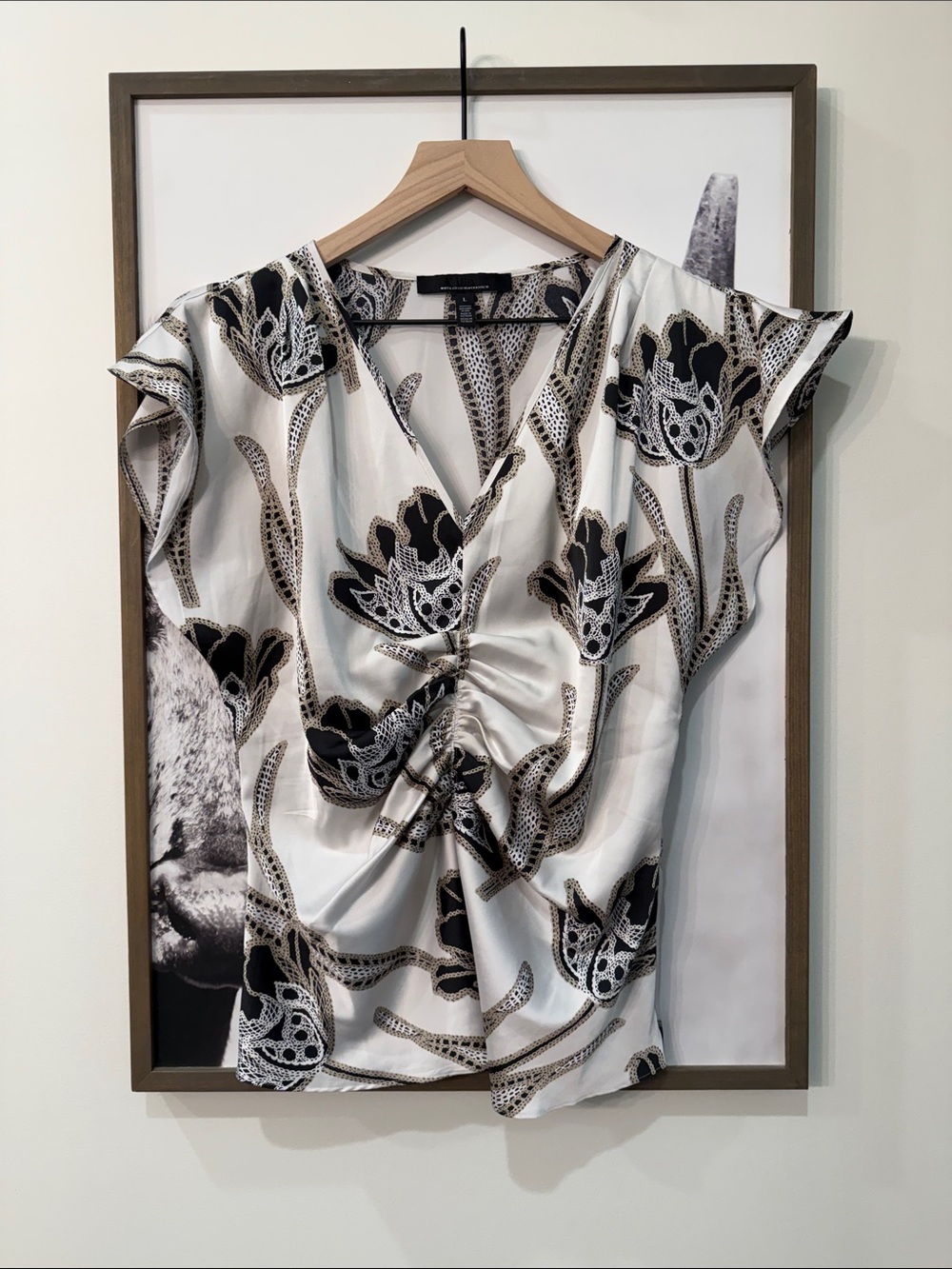🖤 White House Black Market Ruched Satin Shell